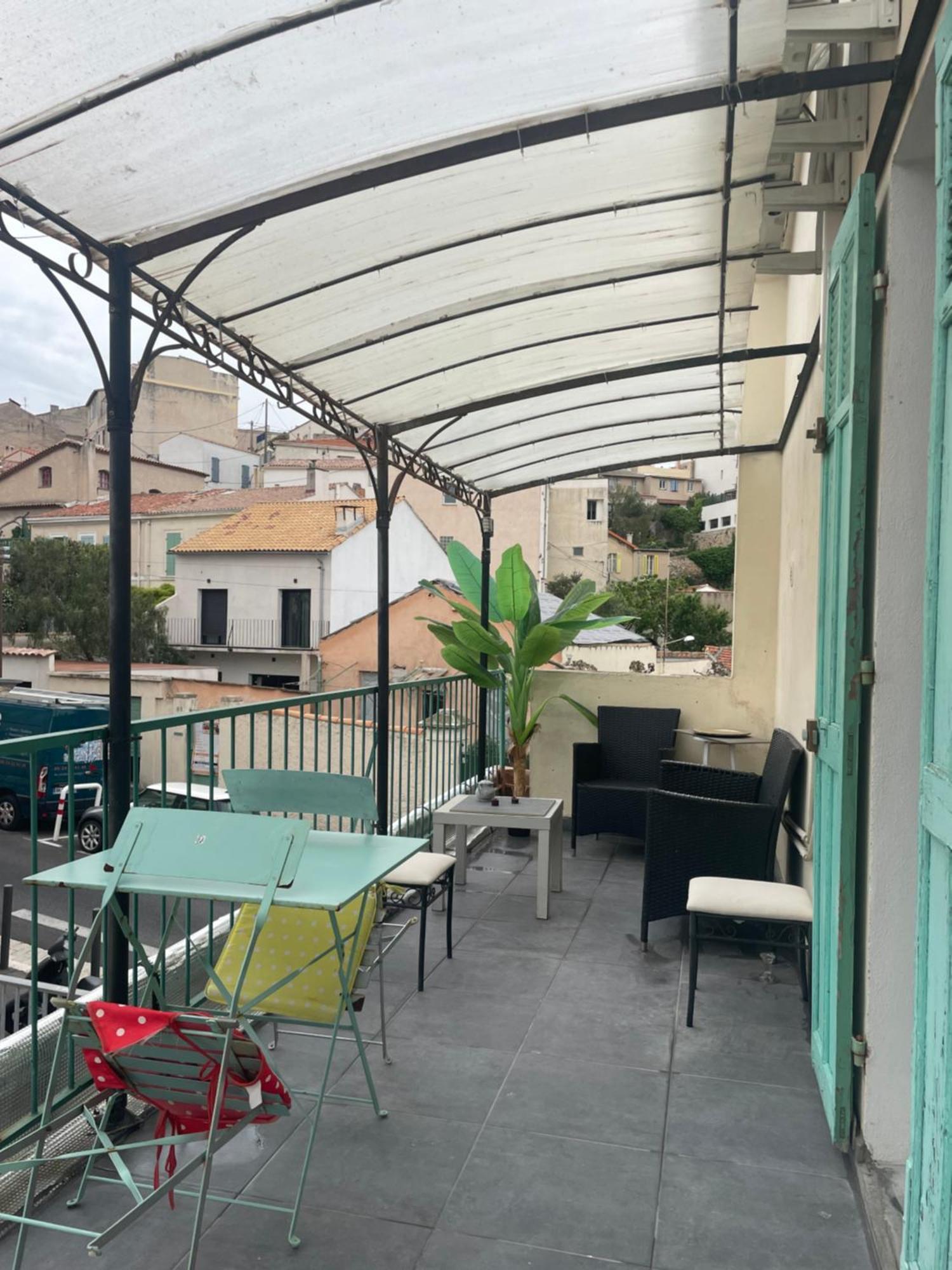 Stud Terras Ville Corniche 2 Pers Stat Gratuit Rue Modif Suivt Possib Et Accord Exclusif Marsilya Dış mekan fotoğraf